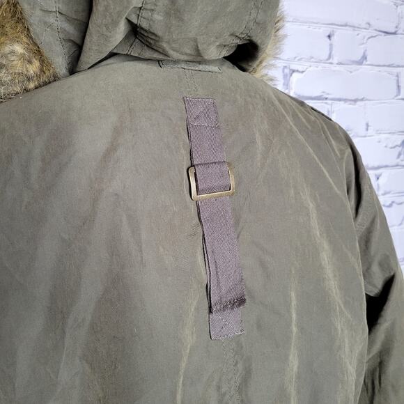 Miss Selfridge LUXE Parka with Faux Fur Hood Trim, size 2 - Picture 5 of 9